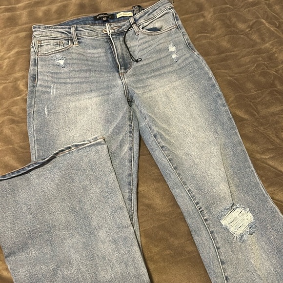 High-rise flare jeans - Picture 4 of 6